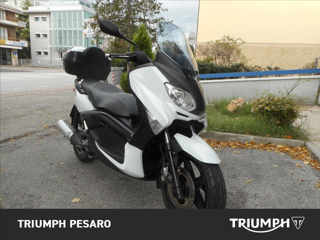 YAMAHA X-Max 250 