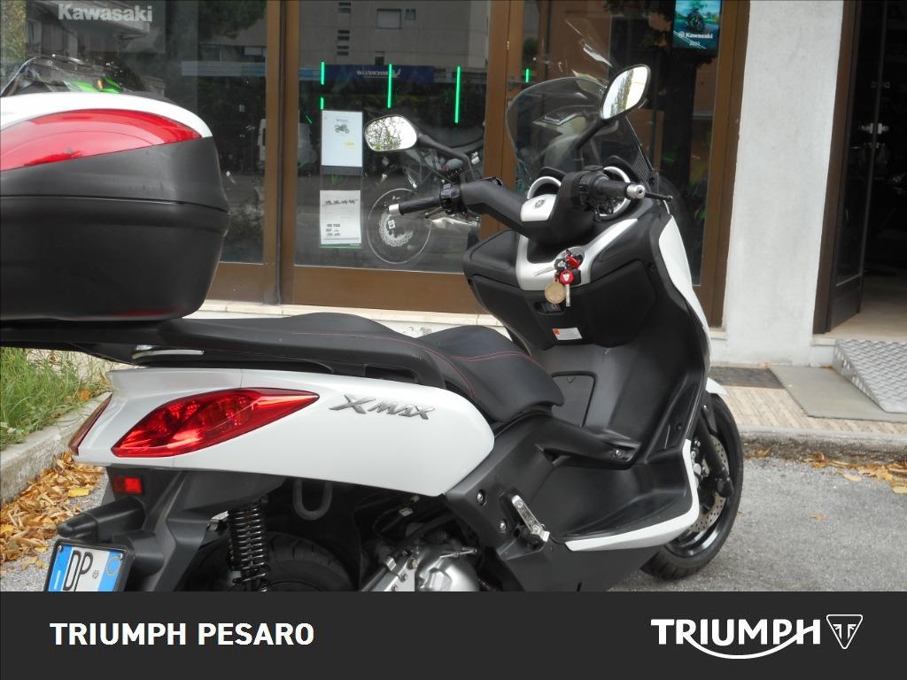 YAMAHA X-Max 250 